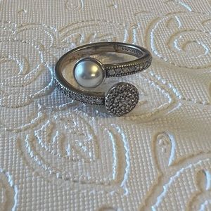 Pandora ring